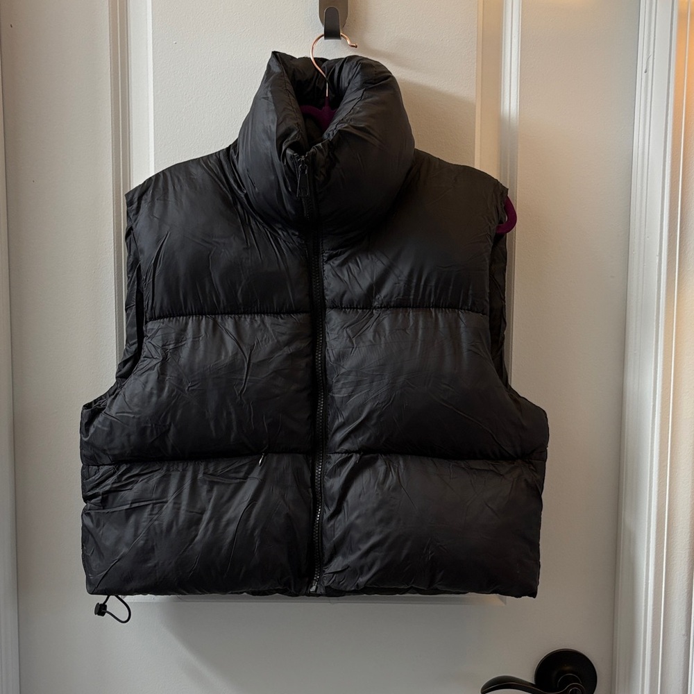 Cropped Black Puffer Vest with High Collar